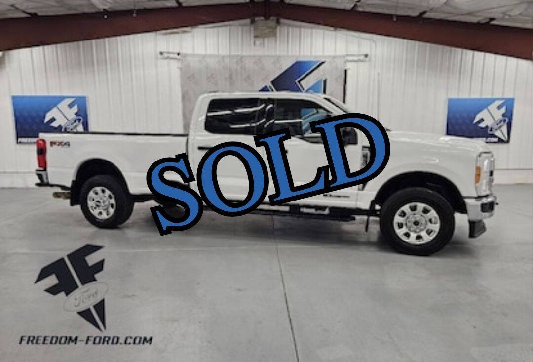 2023 Ford F-350 Super Duty XLT's photo