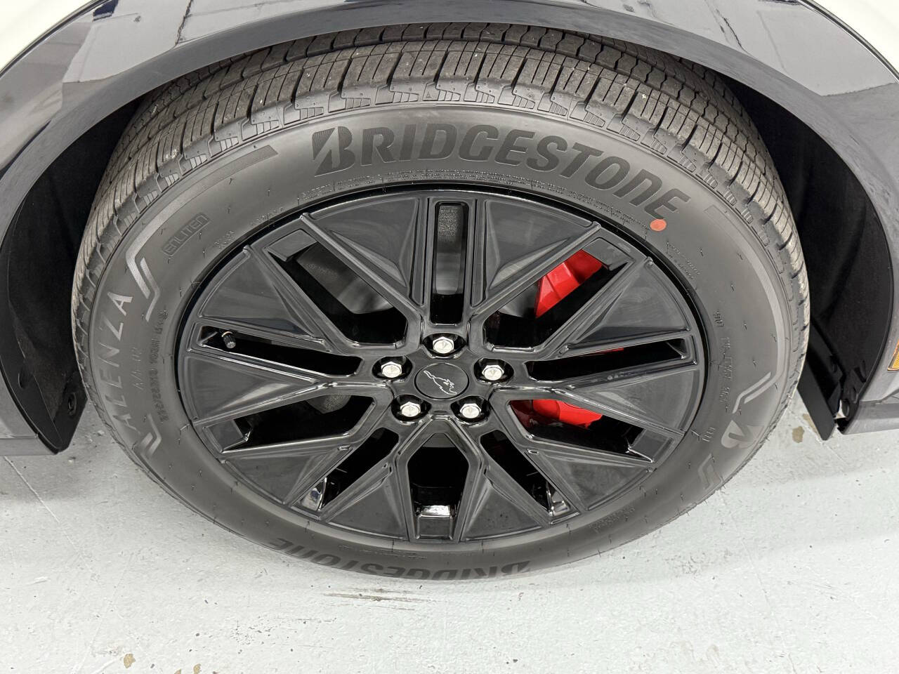 2025 Ford Mustang Mach-E Premium photo 3