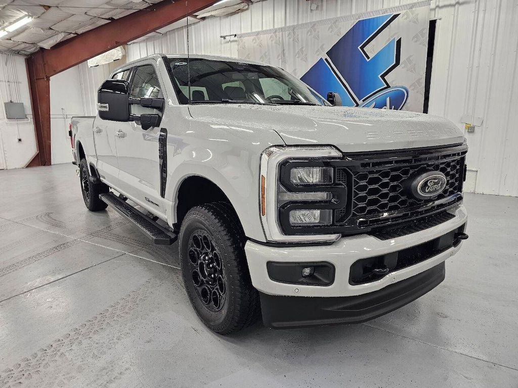 New 2026 Ford F-350 Super Duty Lariat 4x4 4dr Crew Cab 6.8 ft. SB SRW Pickup Pickup Truck