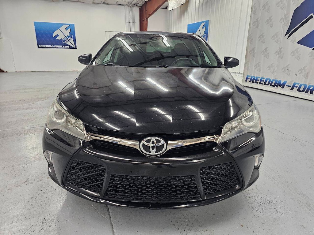 Used 2017 Toyota Camry SE 4dr Sedan Sedan