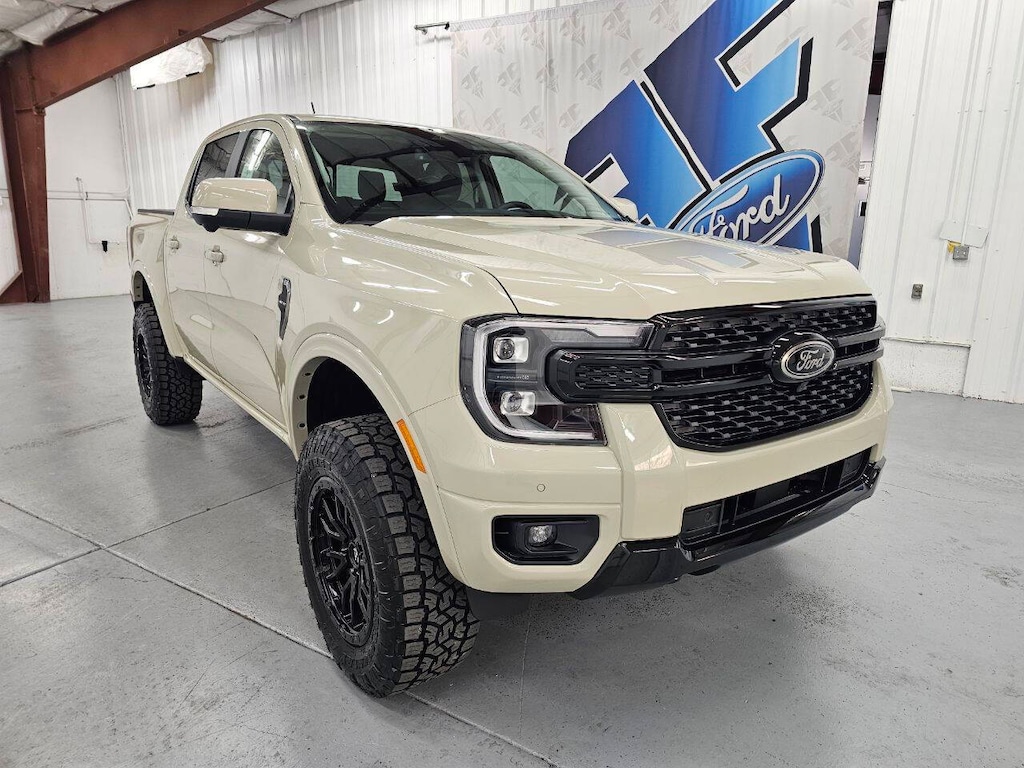 New 2025 Ford Ranger Lariat 4x4 4dr Supercrew 5.0 ft. SB Pickup Truck