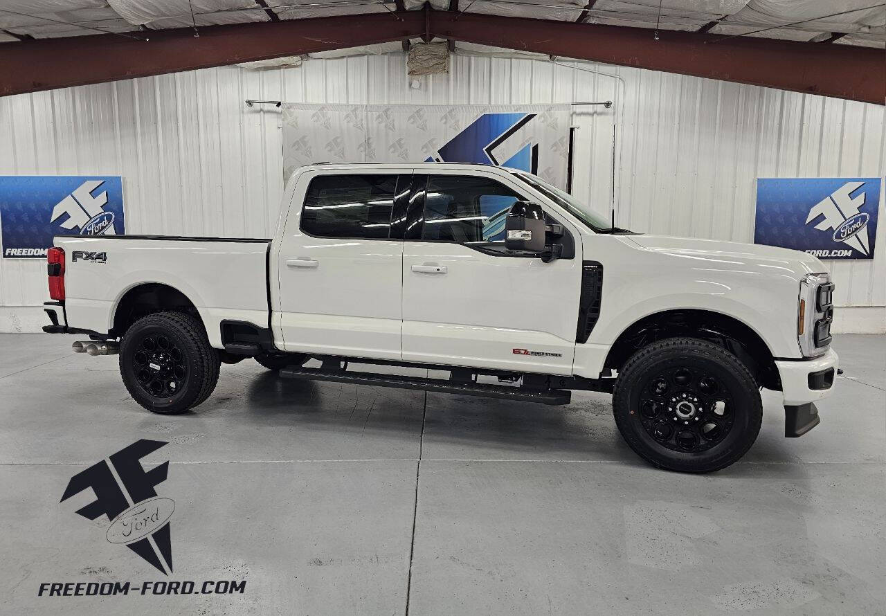 2026 Ford F-350 Super Duty Lariat's photo