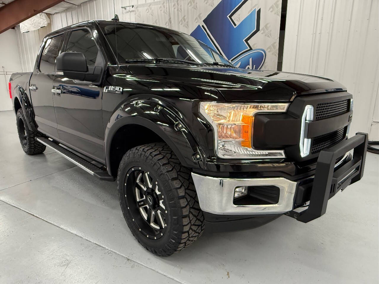 2018 Ford F-150 XLT photo 2