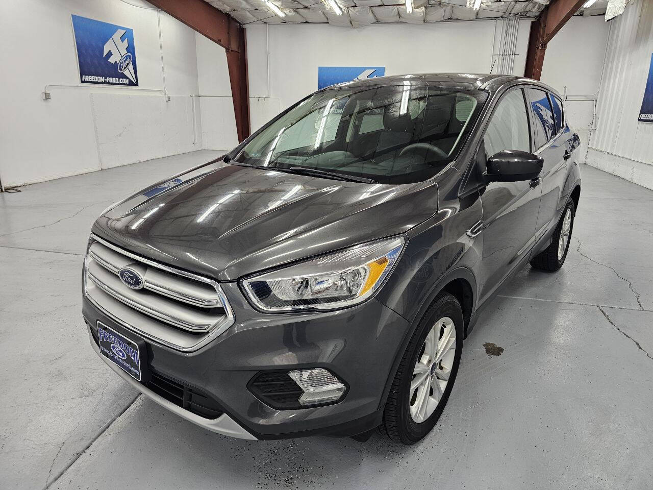 Used 2017 Ford Escape SE with VIN 1FMCU9G90HUB66643 for sale in Gunnison, UT