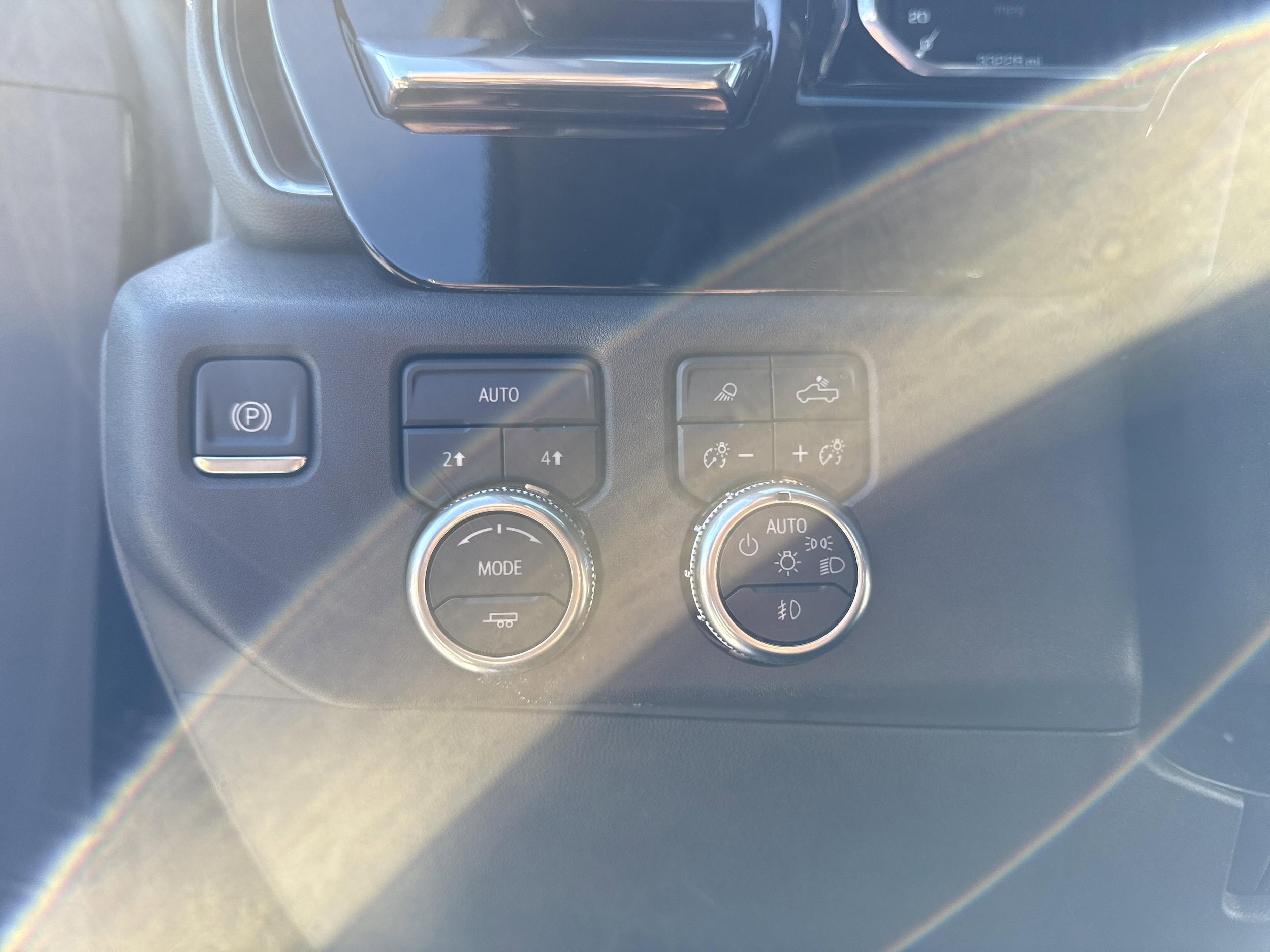 2025 GMC Sierra 1500 SLT - Photo 19