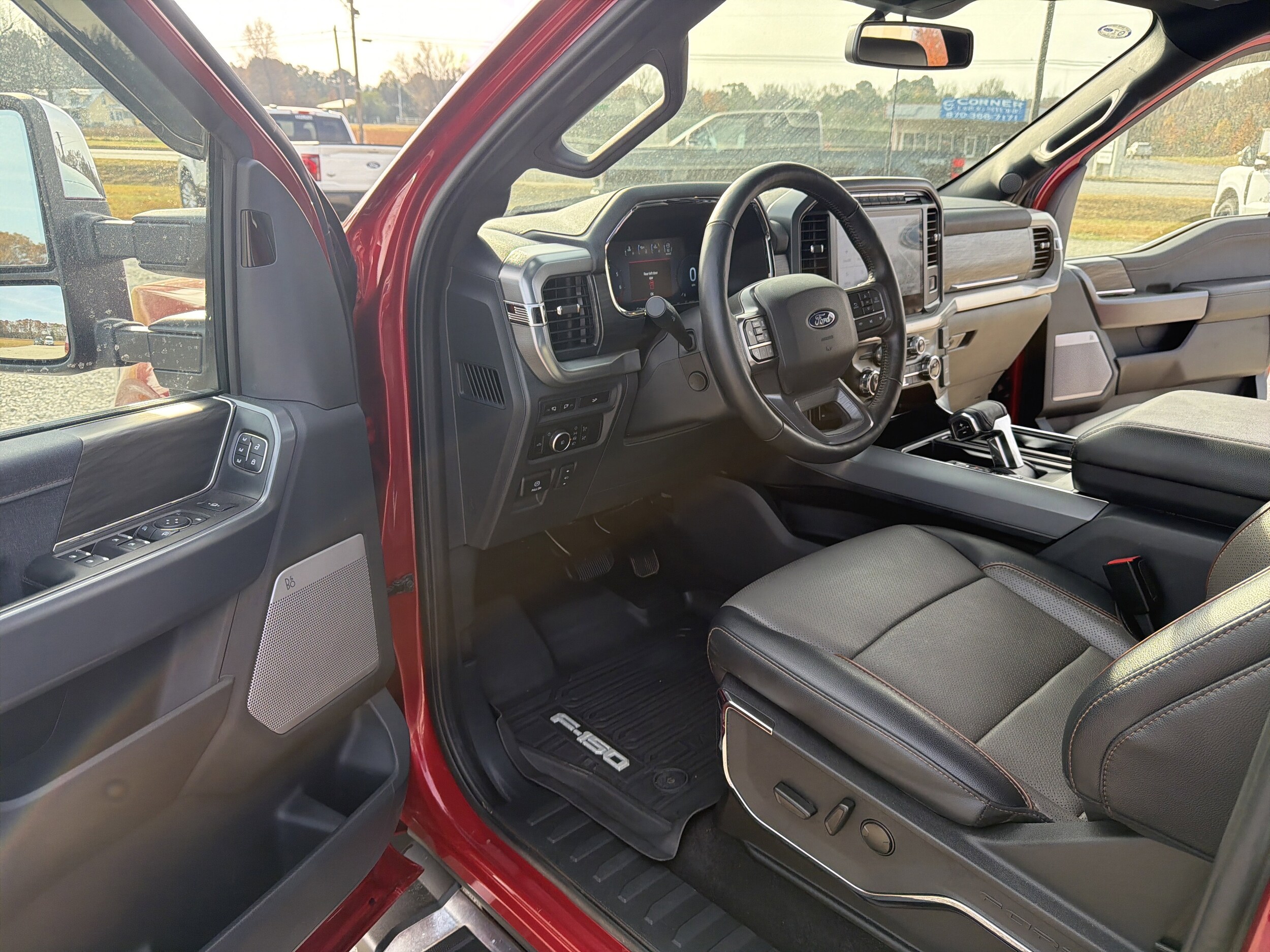 2024 Ford F-150 Lariat - Photo 14