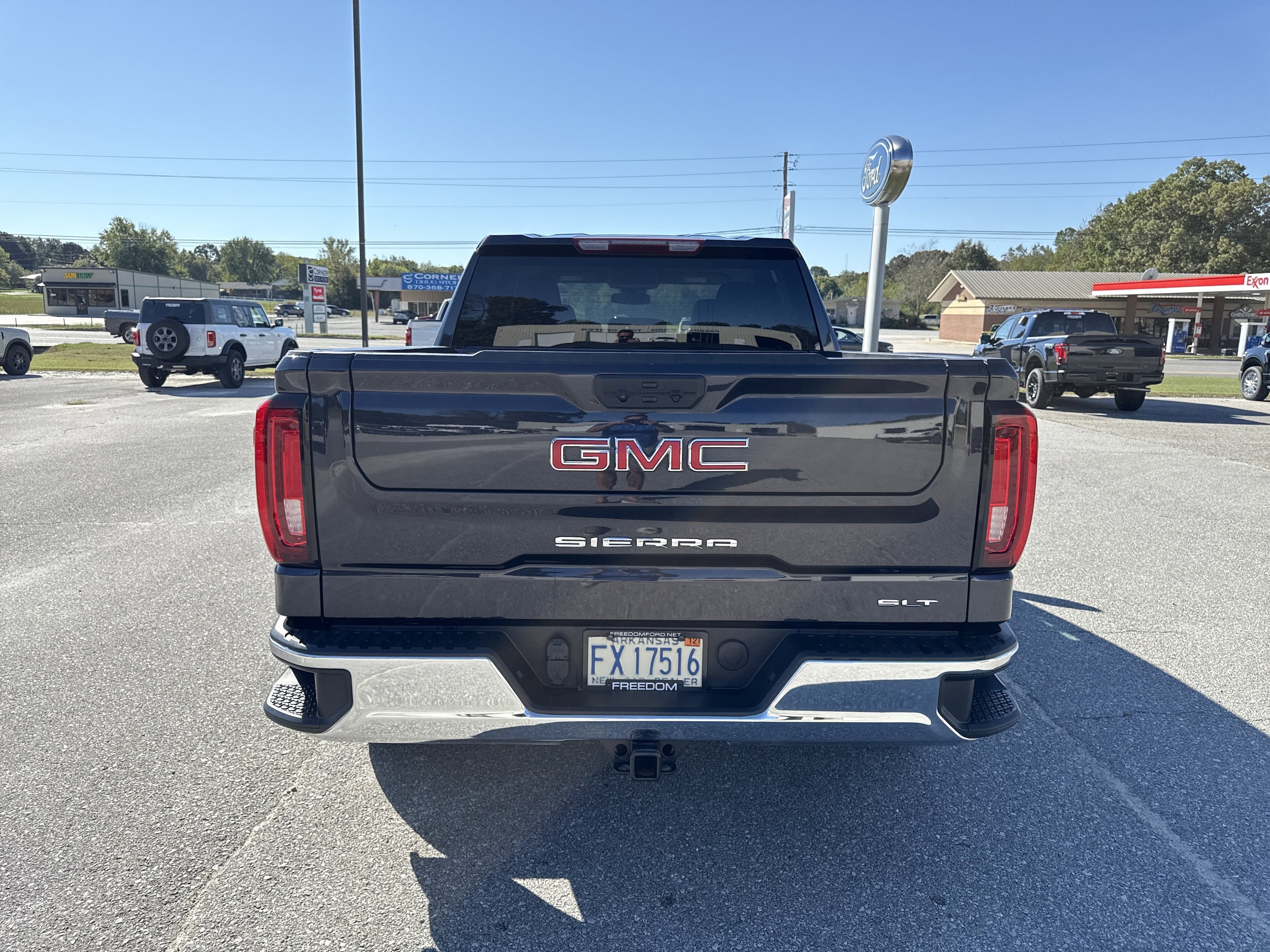 2025 GMC Sierra 1500 SLT - Photo 6