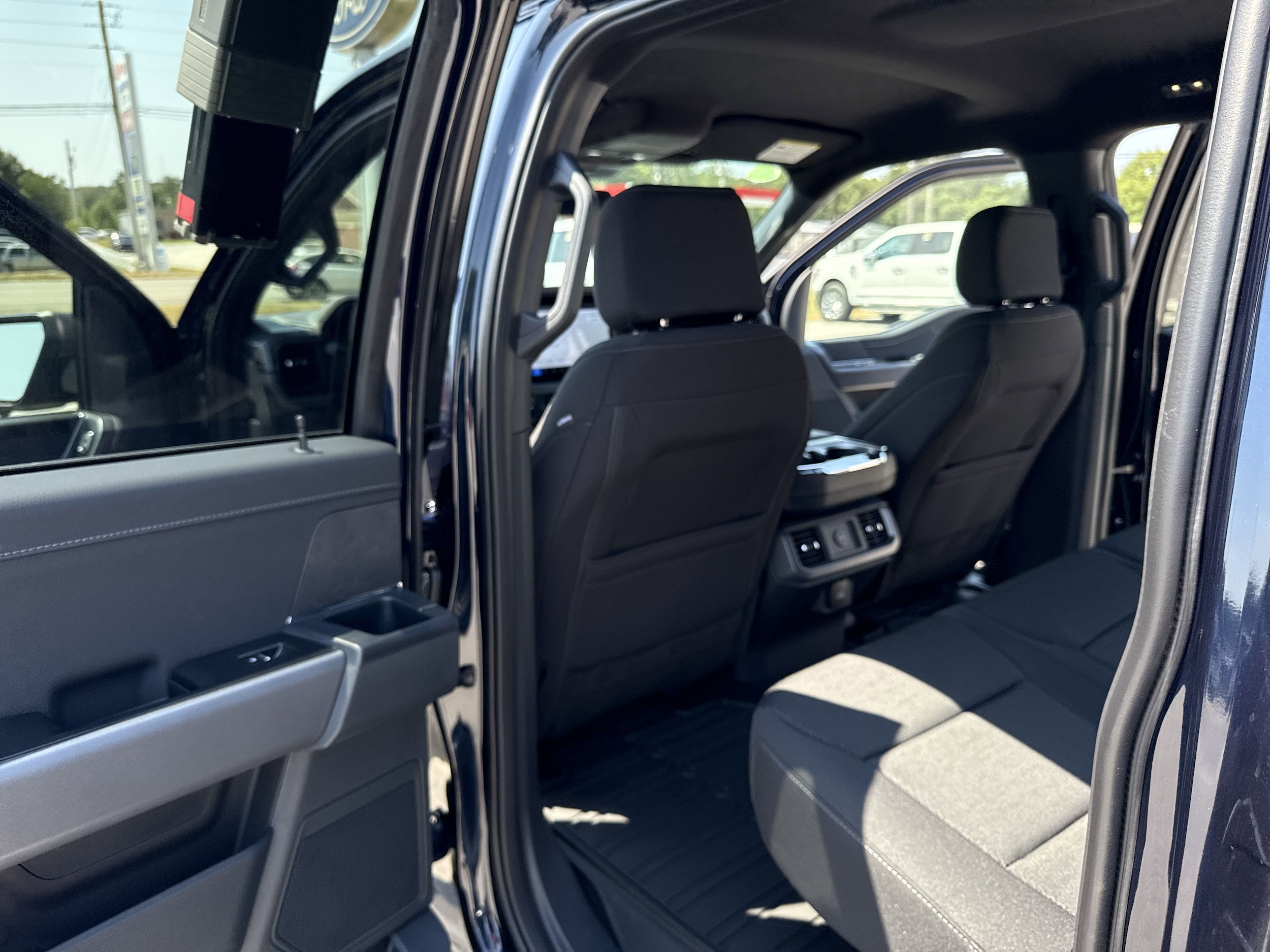 2025 Ford F-150 XLT - Photo 31