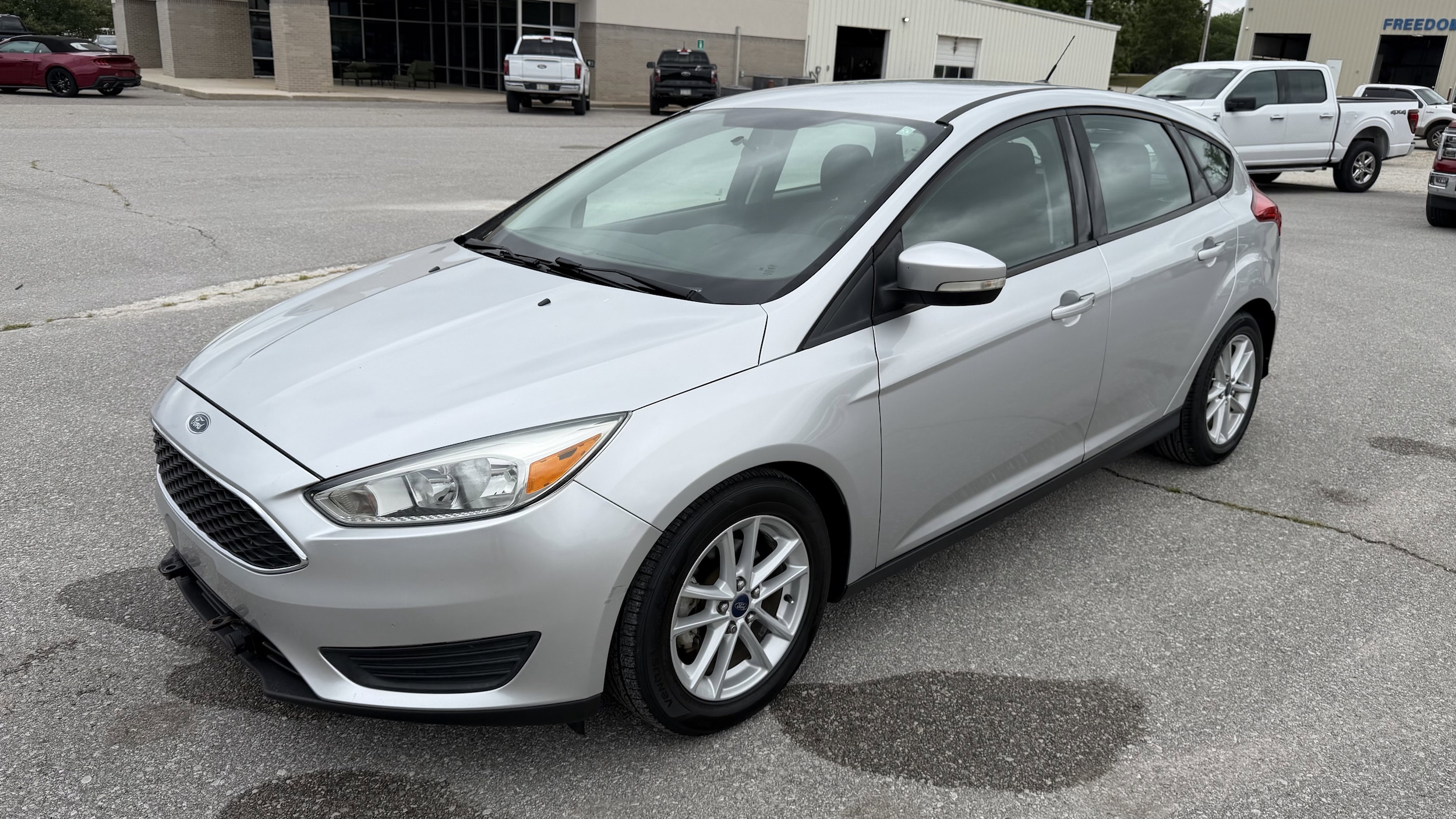 Used 2015 Ford Focus SE with VIN 1FADP3K2XFL252719 for sale in Melbourne, AR