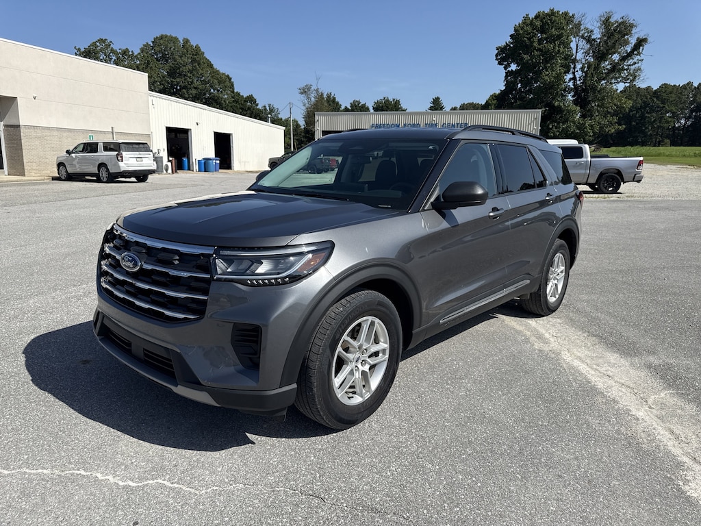 Used 2025 Ford Explorer Active SUV
