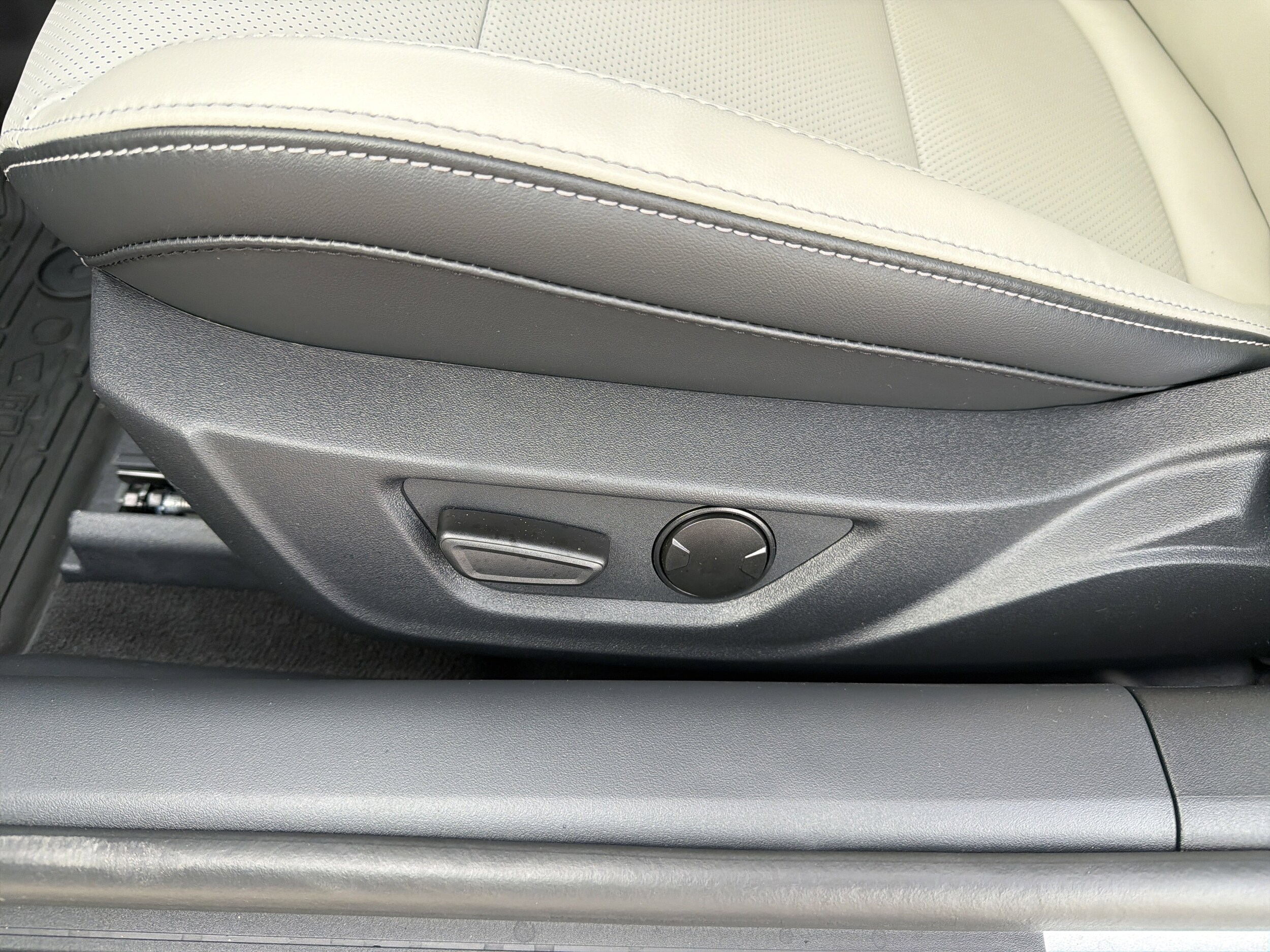 2026 Ford Mustang EcoBoost Premium Fastback - Photo 14