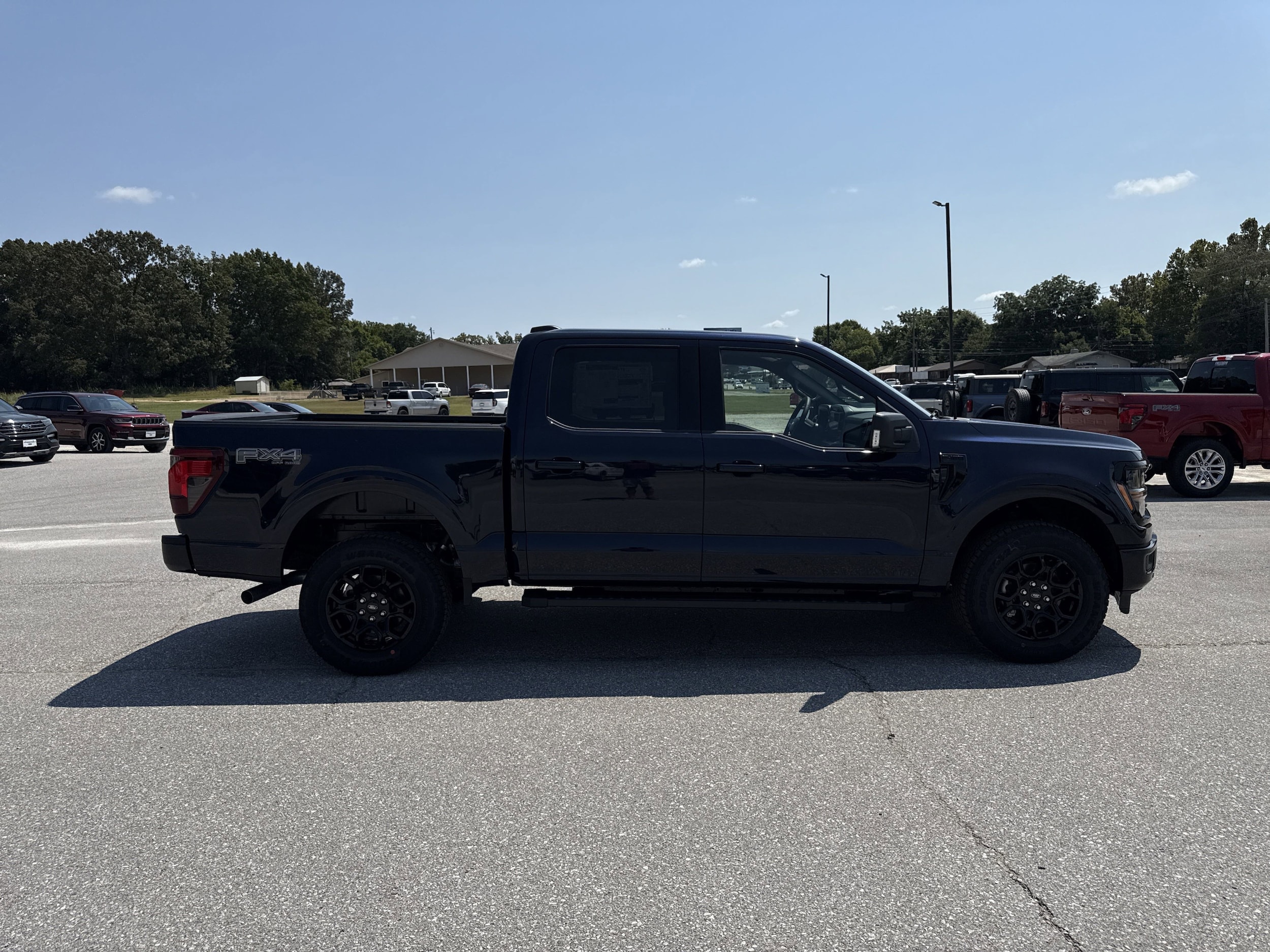 2025 Ford F-150 XLT - Photo 13