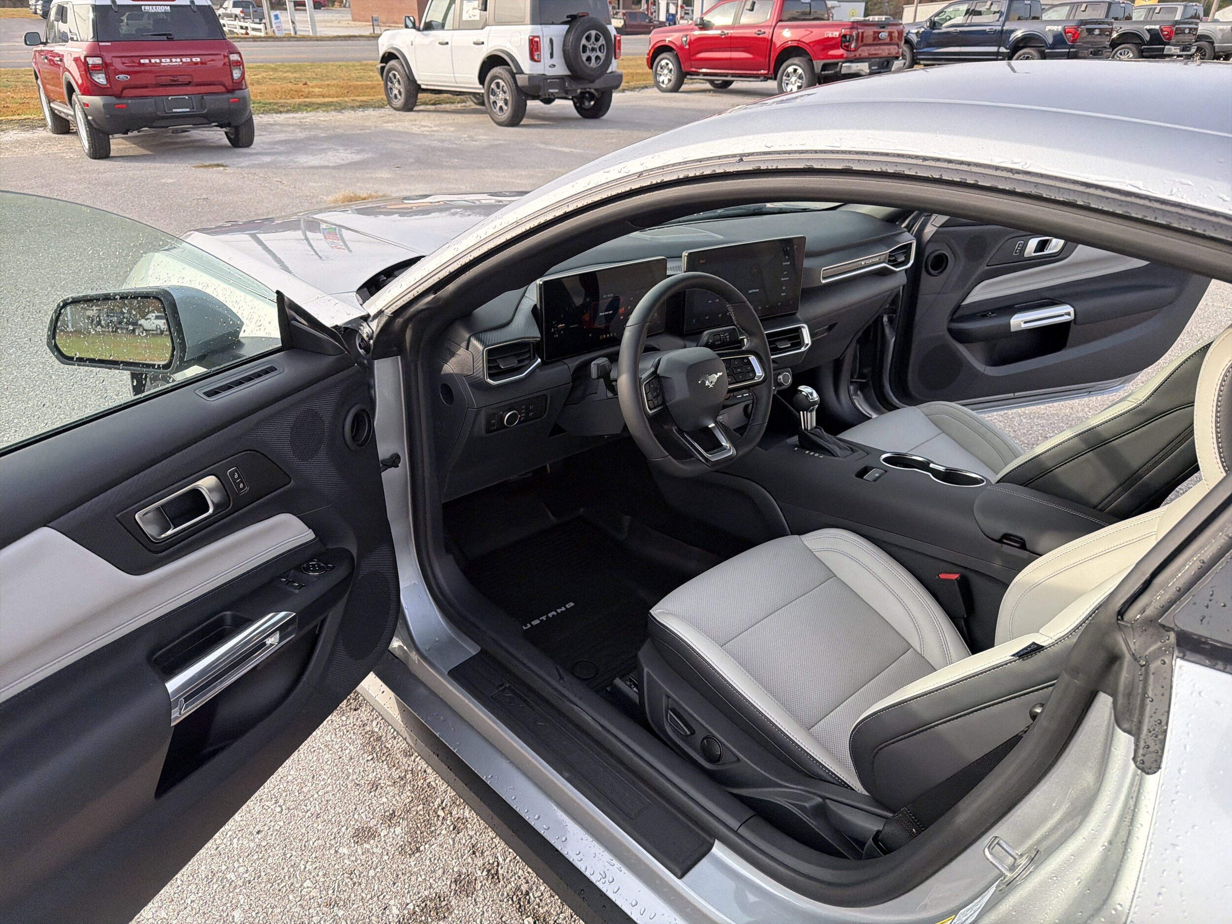2026 Ford Mustang EcoBoost Premium Fastback - Photo 11
