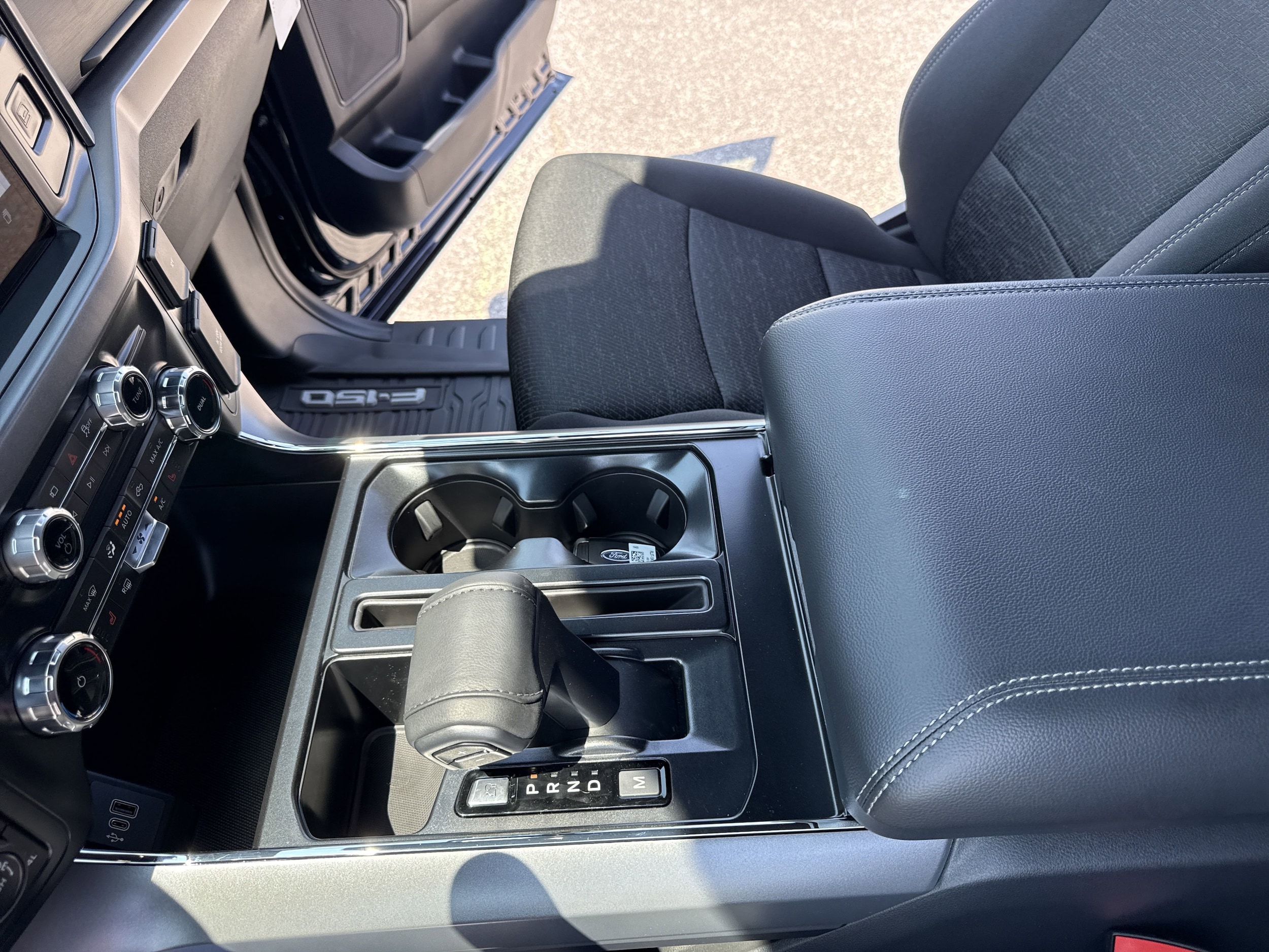 2025 Ford F-150 XLT - Photo 26