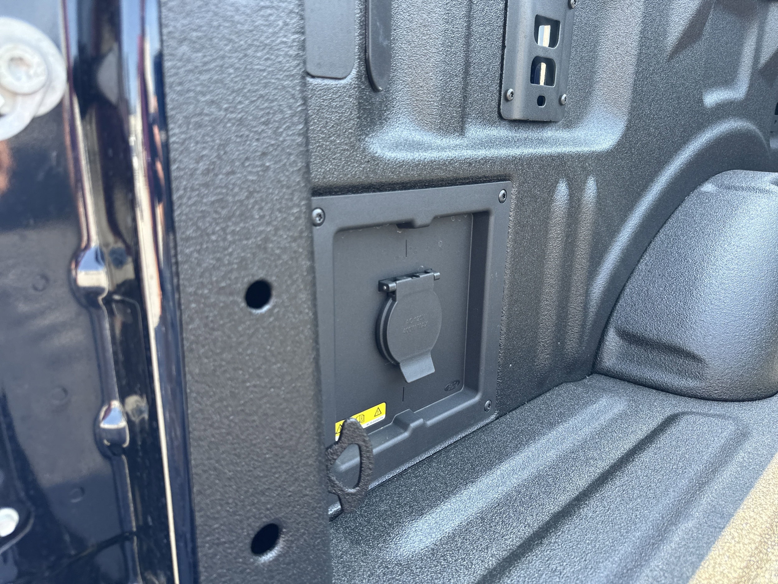 2025 Ford F-150 XLT - Photo 11