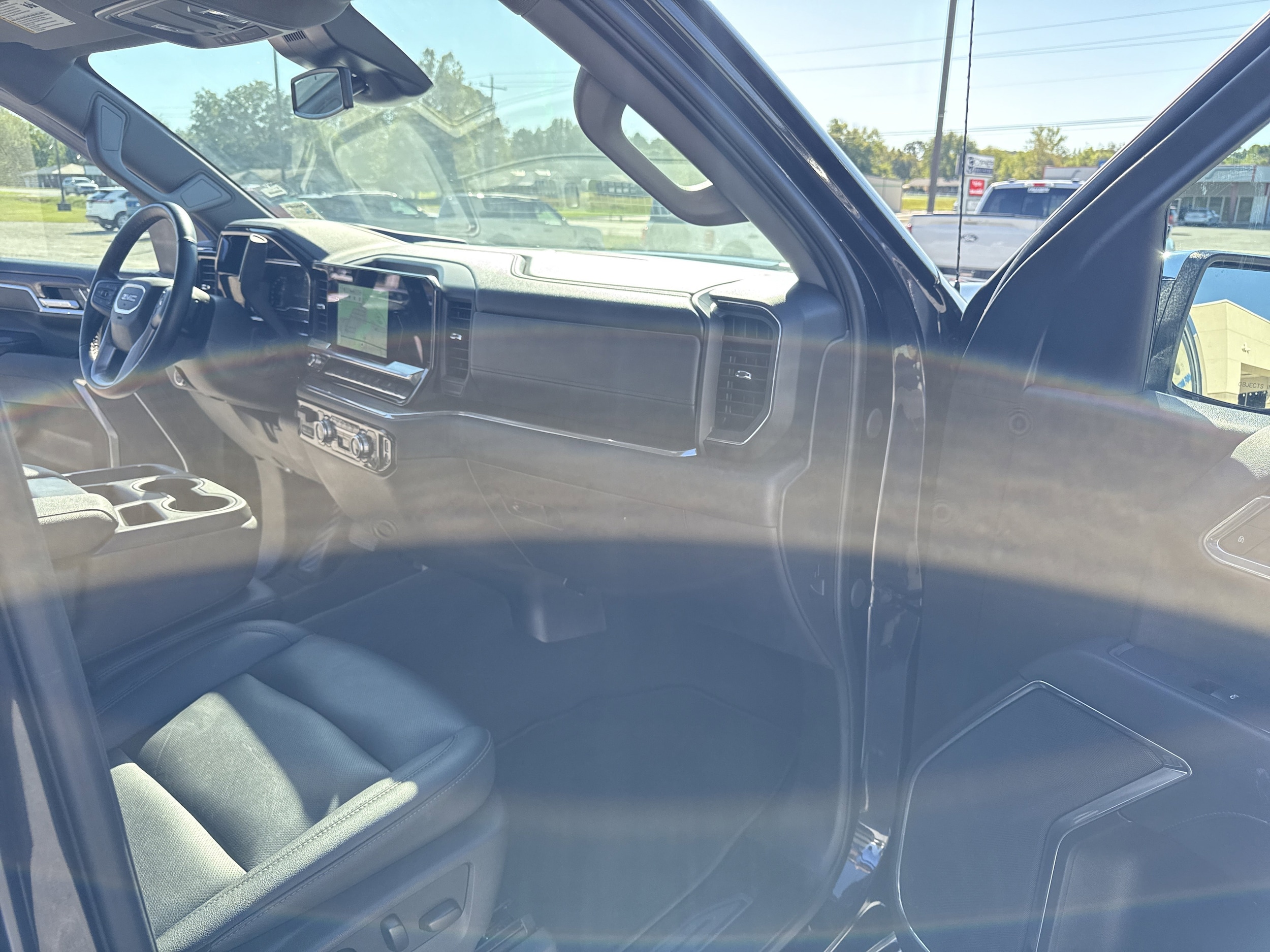 2025 GMC Sierra 1500 SLT - Photo 27
