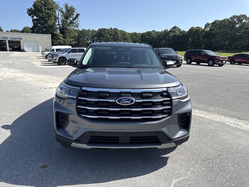 Used 2025 Ford Explorer Active SUV