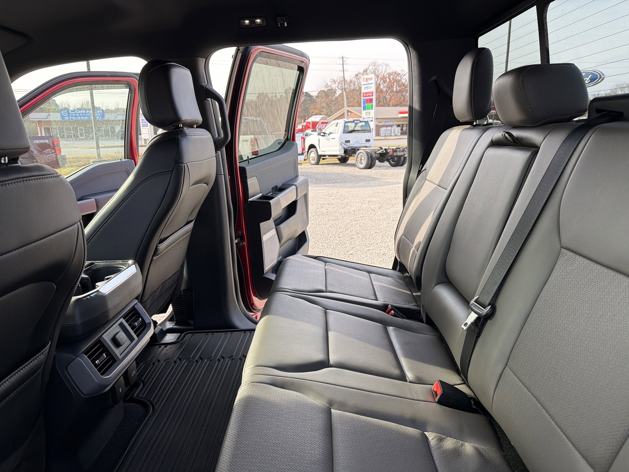 2024 Ford F-150 Lariat - Photo 36