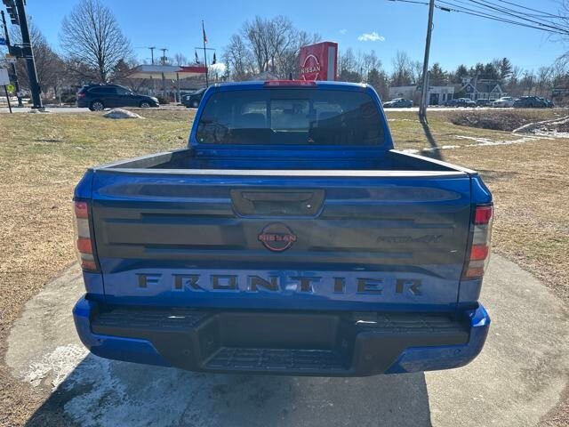 2025 Nissan Frontier PRO-4X photo 2