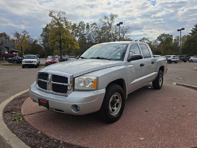 Bright Silver 2007 Dodge Dakota Pickup Truck Four-Wheel Drive 5-Speed Automatic