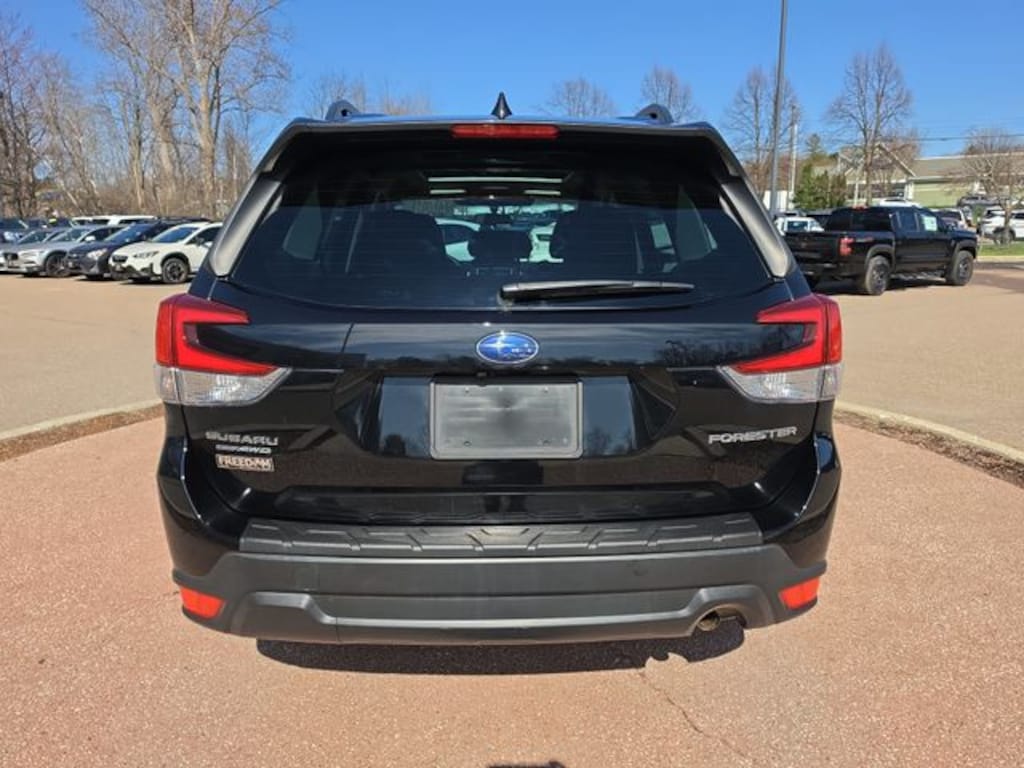 Used 2023 Subaru Forester Premium SUV