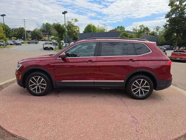 Used 2018 Volkswagen Tiguan Comfortline with VIN 3VV2B7AX3JM021898 for sale in South Burlington, VT