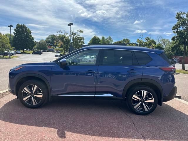 2023 Nissan Rogue SL photo 2