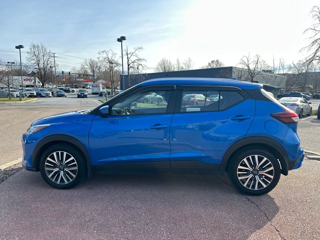 2022 Nissan Kicks SV photo 2