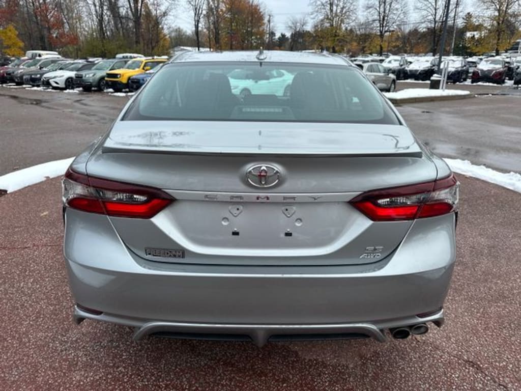 Used 2022 Toyota Camry SE Sedan