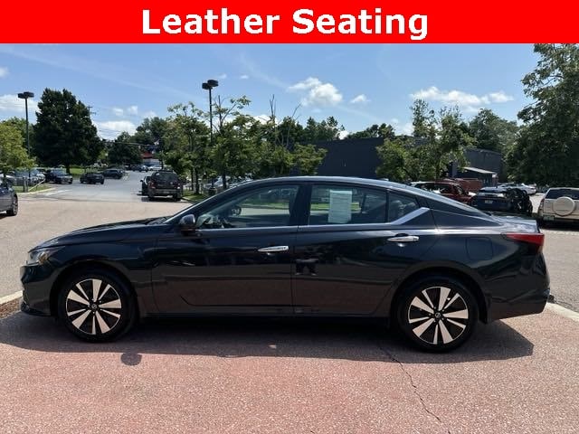 Used 2021 Nissan Altima SL with VIN 1N4BL4EW7MN346548 for sale in Burlington, VT