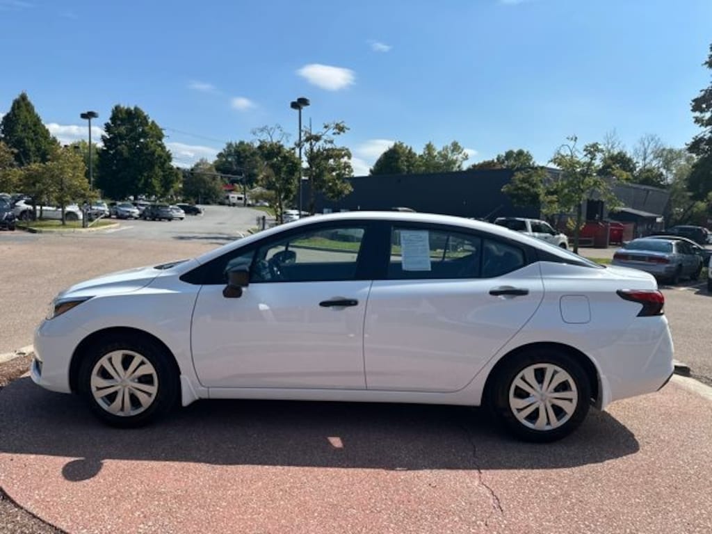 Used 2025 Nissan Versa 1.6 S Sedan