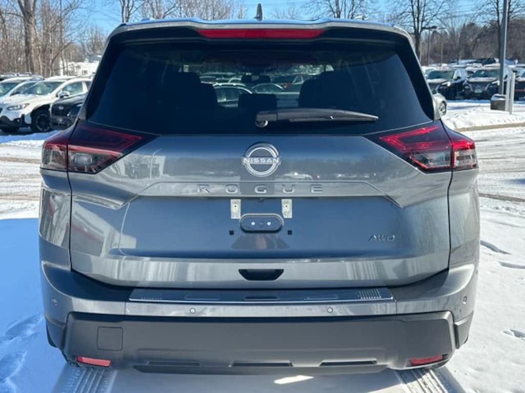 New 2026 Nissan Rogue SV SUV