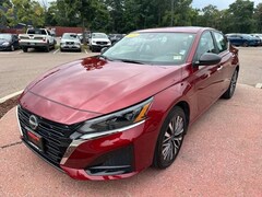 Used 2025 Nissan Altima SV Sedan 1N4BL4DW4SN337434 For Sale in South Burlington, VT