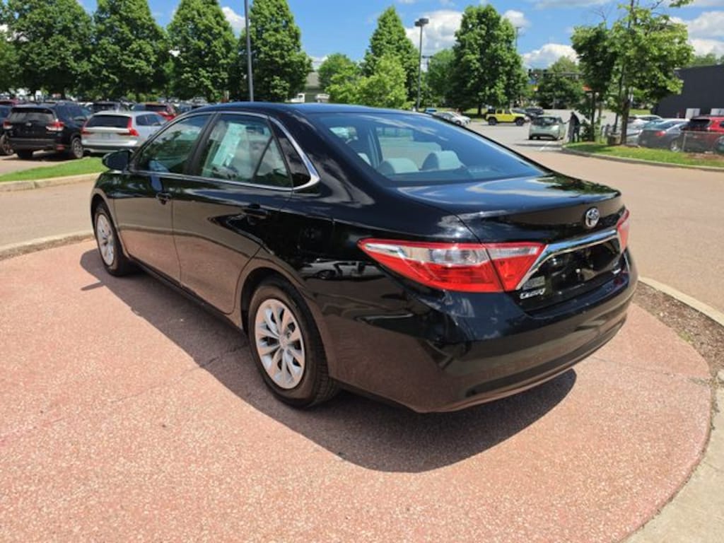 Used 2015 Toyota Camry LE Sedan