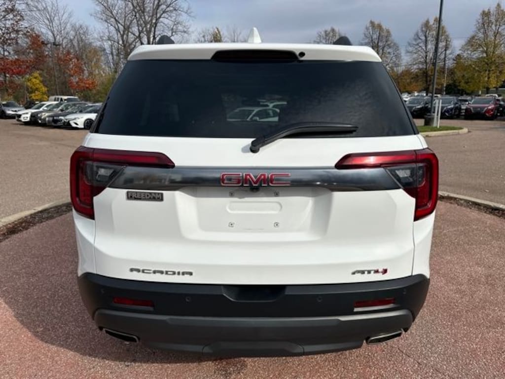 Used 2023 GMC Acadia AT4 SUV