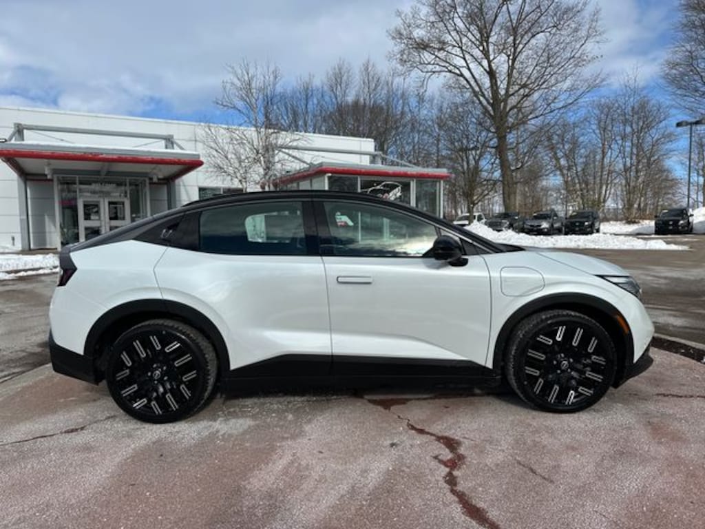 New 2026 Nissan LEAF PLATINUM+ SUV