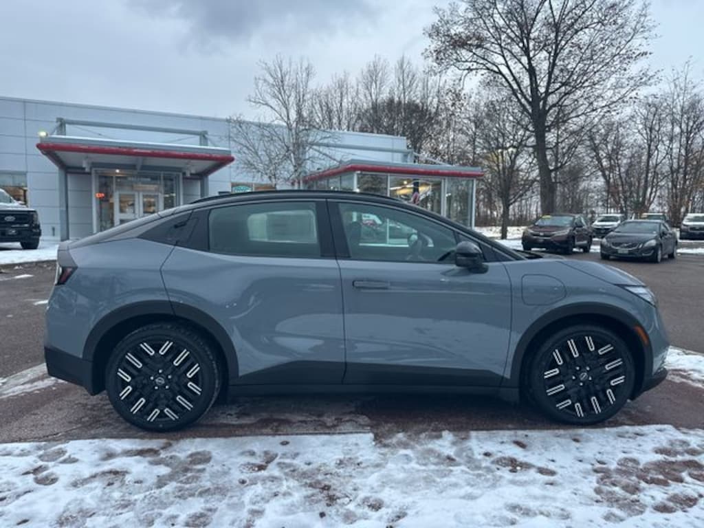 New 2026 Nissan Leaf Platinum+ FWD