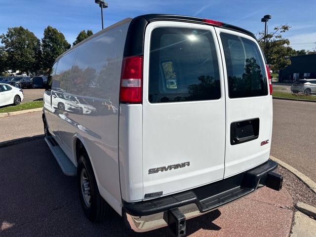 2023 Gmc Savana 2500 Cargo photo 3