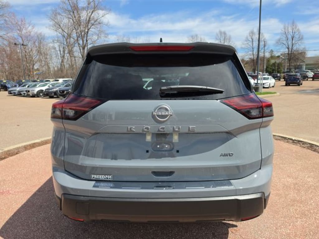 New 2026 Nissan Rogue SV SUV
