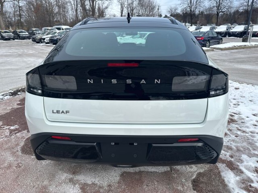 New 2026 Nissan Leaf Platinum+ SUV