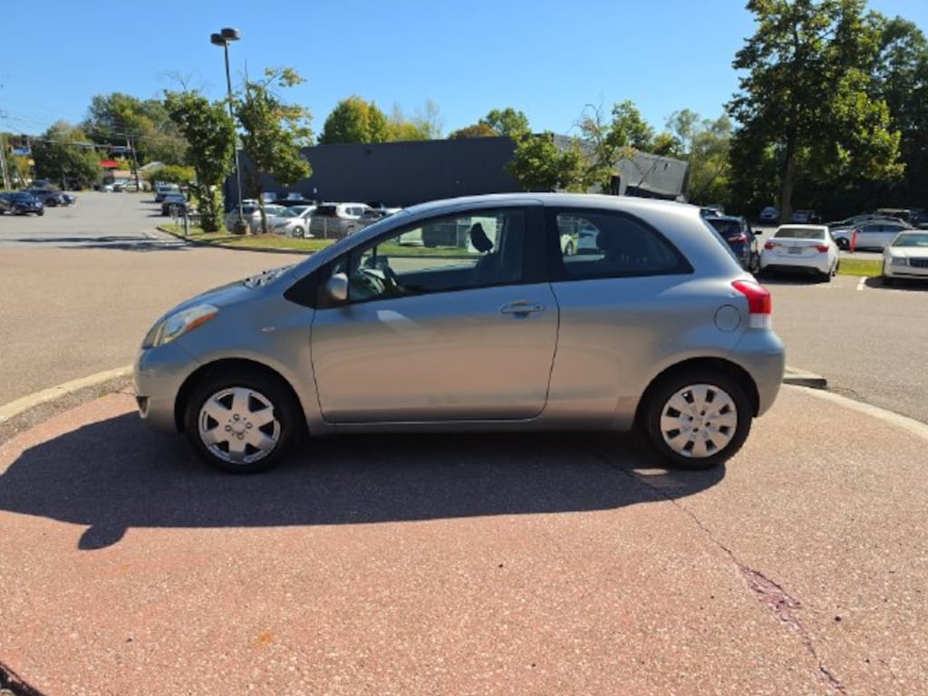 Used 2009 Toyota Yaris Base Hatchback