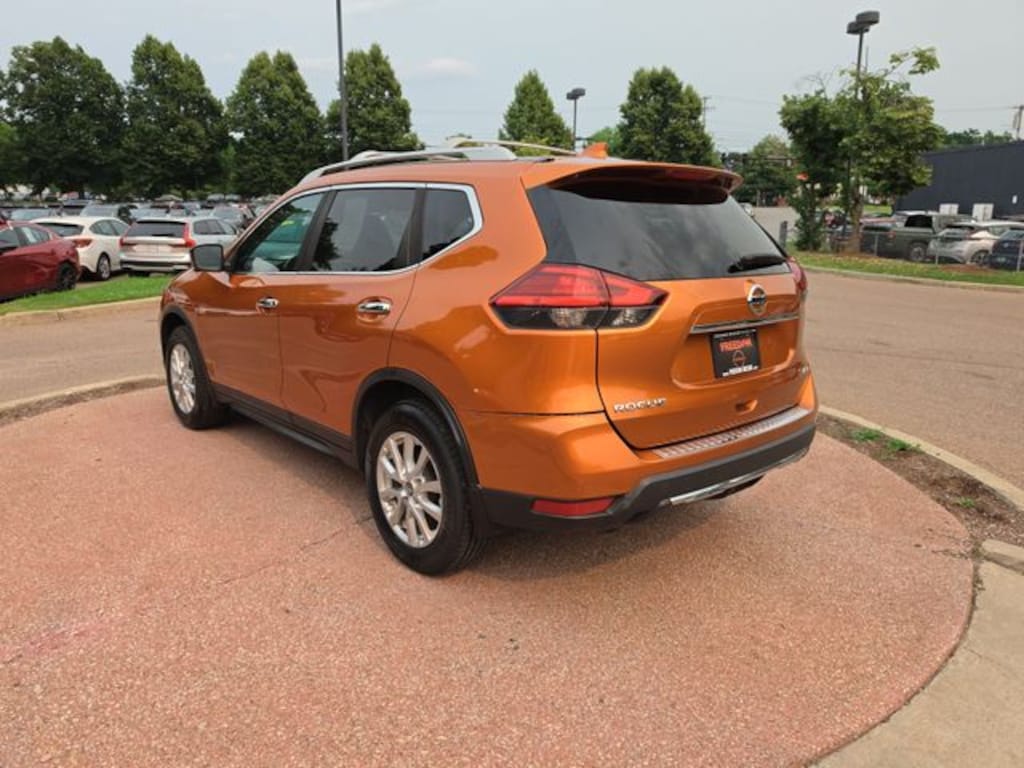 Used 2017 Nissan Rogue SV SUV
