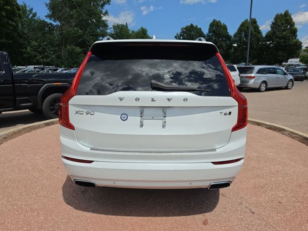 Used 2018 Volvo XC90 T6 Momentum SUV