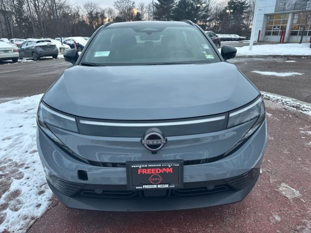 New 2026 Nissan Leaf Platinum+ FWD