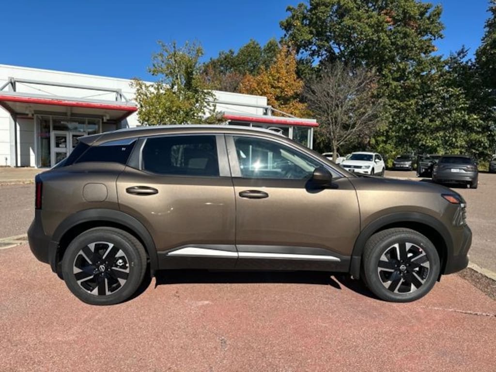 New 2025 Nissan Kicks SV SUV