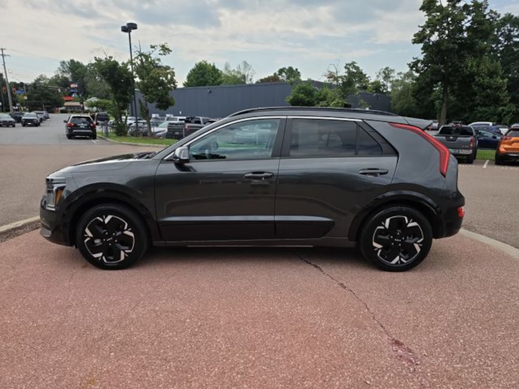 Used 2024 Kia Niro EV Wind SUV