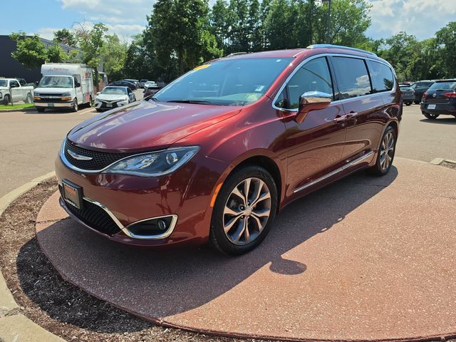  2018 Chrysler Pacifica Limited FWD   