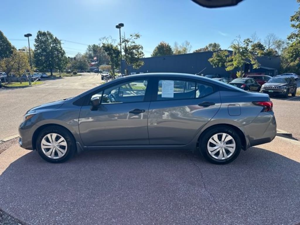 Used 2025 Nissan Versa 1.6 S Sedan