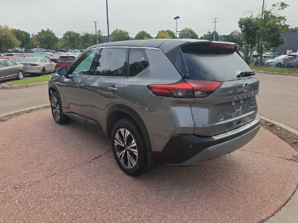 Used 2021 Nissan Rogue SV SUV