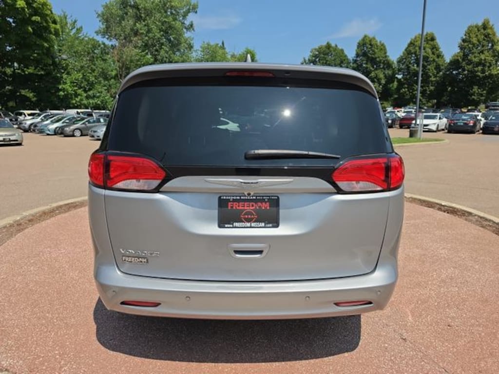 Used 2021 Chrysler Voyager LXI Van Passenger Van